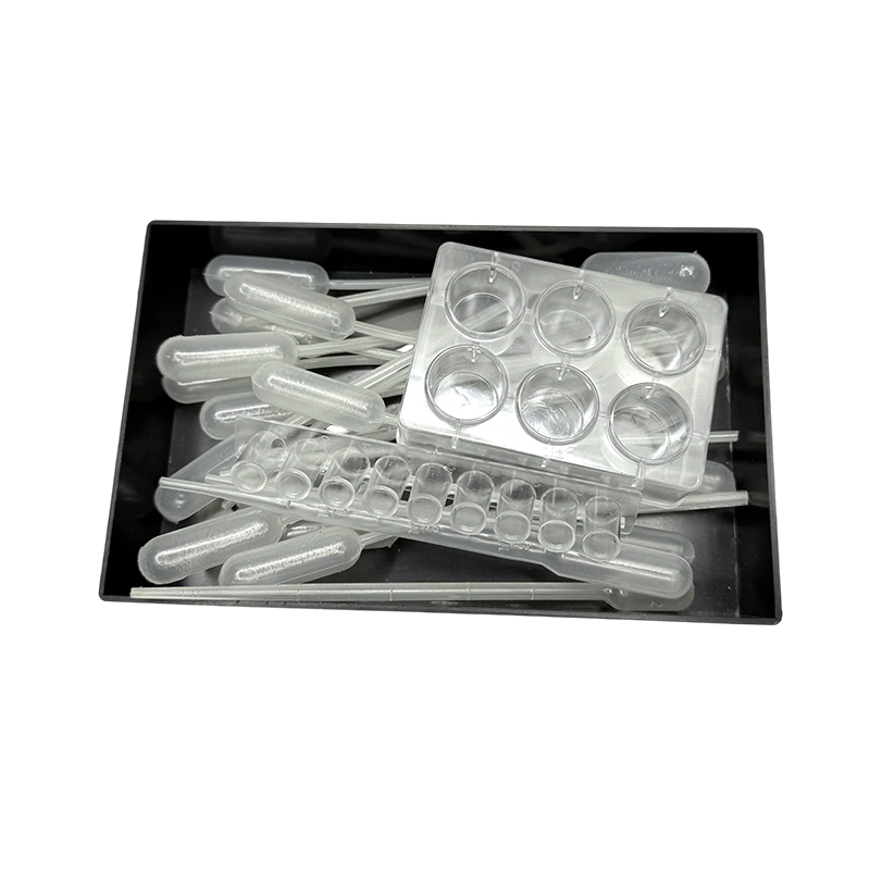 Laboratuar plastik damlalıkları ve kuyucuk plakaları yaygın olarak kullanılmaktadır.